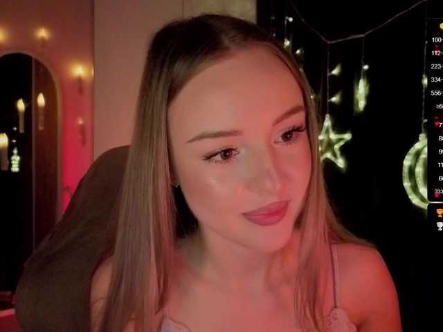 le modèle Nestyzz est en webcam porno dans un show sur le site bongacams, il possède les tags suivants: White/Caucasian,Brunette,Shaved