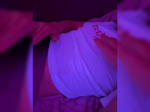 Nestyzz live cam on BongaCams