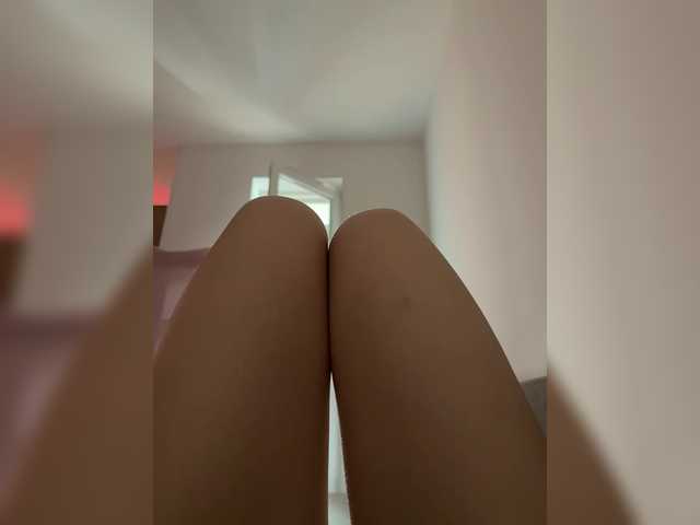 Nestyzz live cam on BongaCams