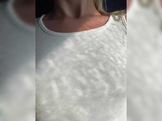 Nestyzz live cam on BongaCams