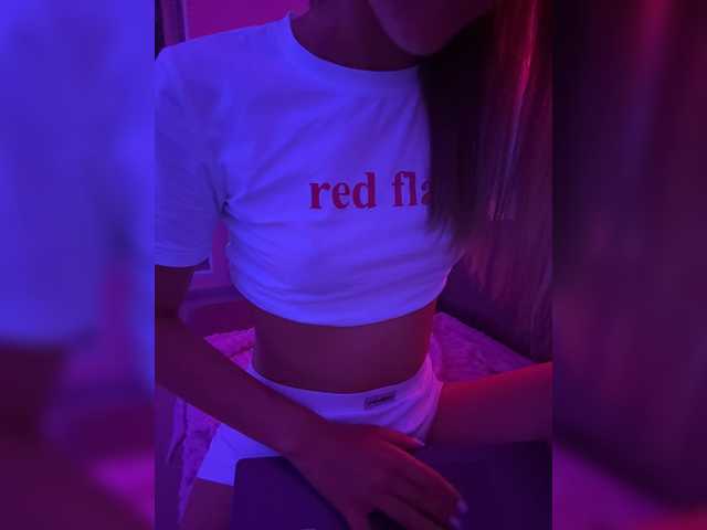 Nestyzz live cam on BongaCams