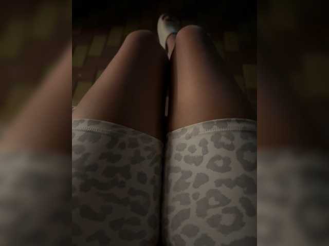 Nestyzz live cam on BongaCams