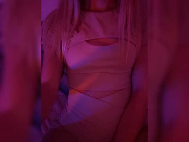 NYXELLE1 live cam on BongaCams