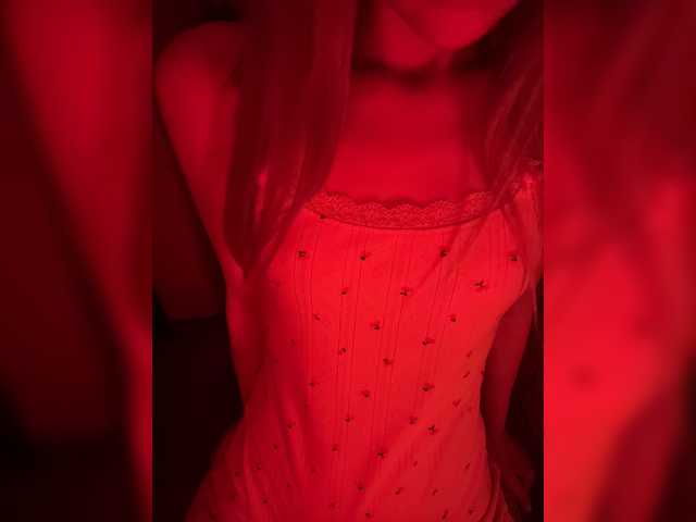 Nestyzz live cam on BongaCams