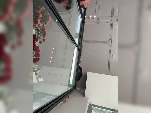Nestyzz live cam on BongaCams