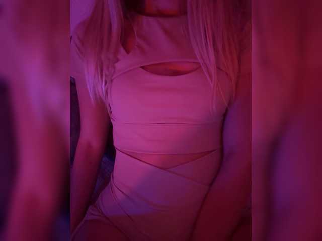 NYXELLE1 live cam on BongaCams