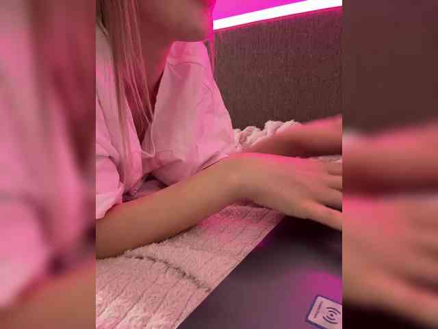 Nestyzz Sex Cam Show