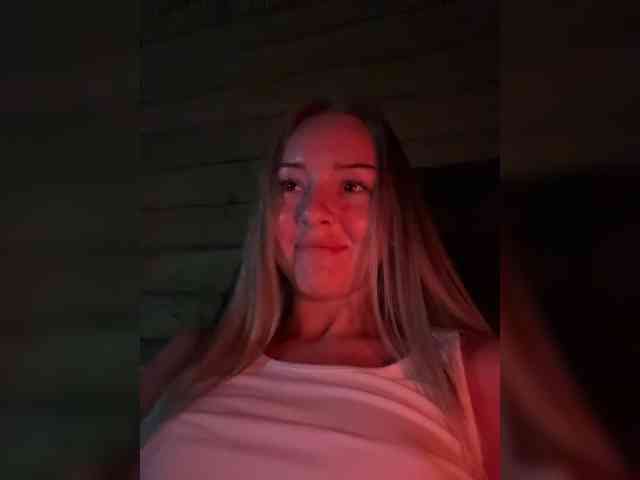 Nestyzz Live Webcam on BongaCams