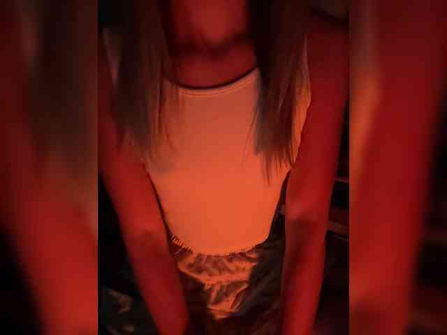 Nestyzz Live Webcam on BongaCams