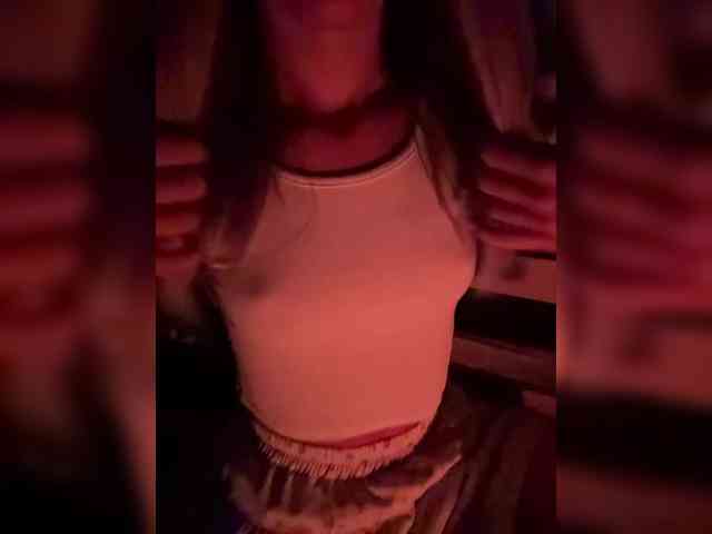 Nestyzz Live Webcam on BongaCams