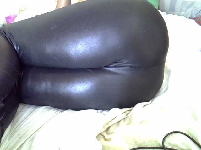Queenlacey live cam preview
