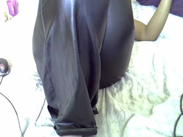 Queenlacey live cam preview