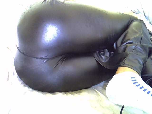 Queenlacey, live now on BongaCams