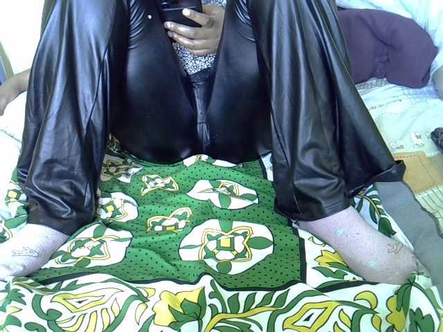 Queenlacey — live female cam