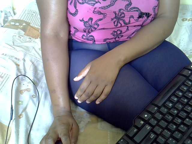 Queenlacey live cam on BongaCams