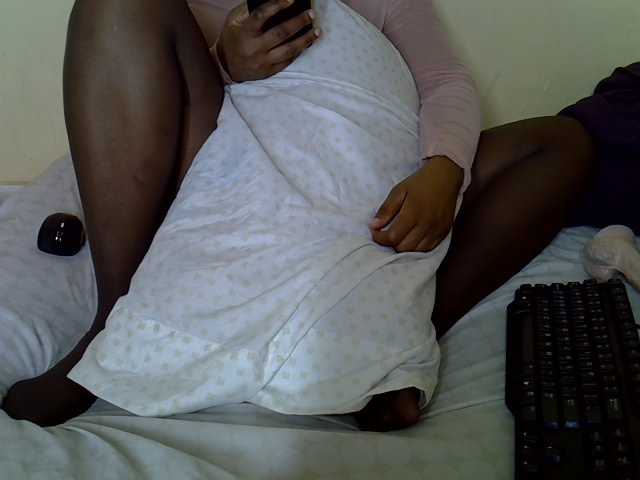 Queenlacey live cam on BongaCams