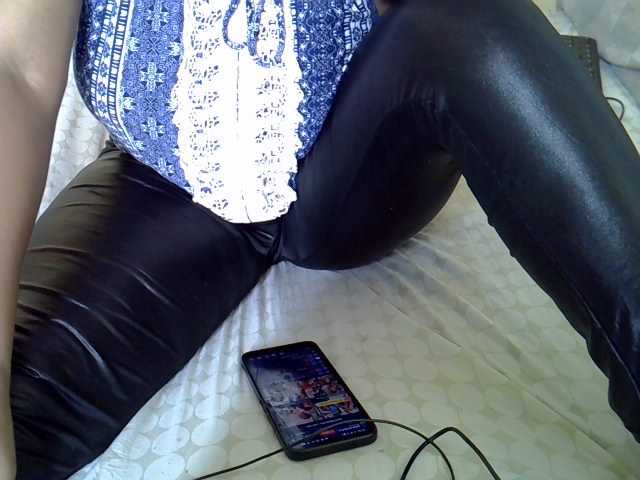 le modèle Queenlacey est en webcam porno dans un show sur le site bongacams, il possède les tags suivants: Ebony,Brunette,Shaved