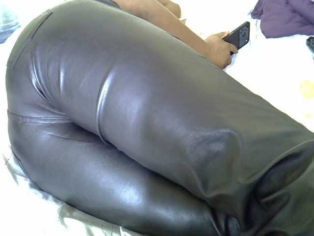 Queenlacey live cam on BongaCams