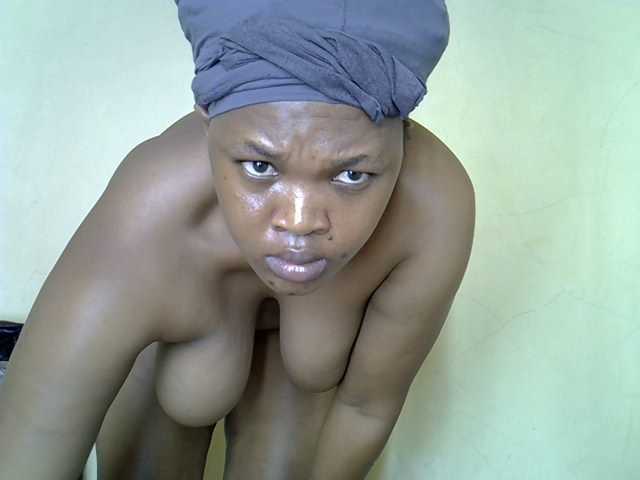 Queenlacey live webcam show