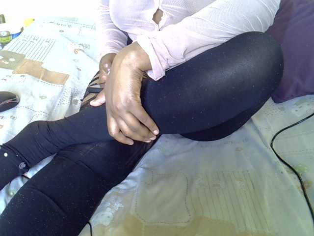 Queenlacey live cam on BongaCams