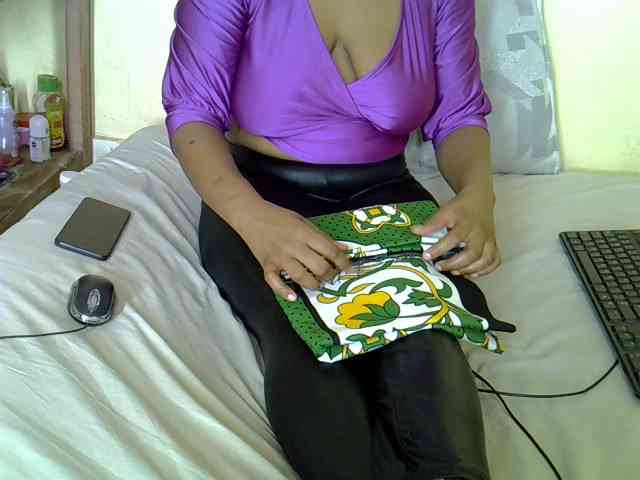 Queenlacey webcam