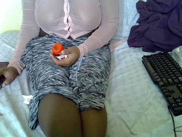 Queenlacey webcam