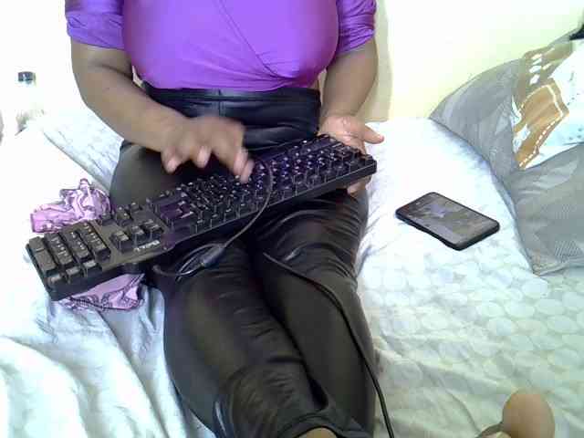 Queenlacey webcam