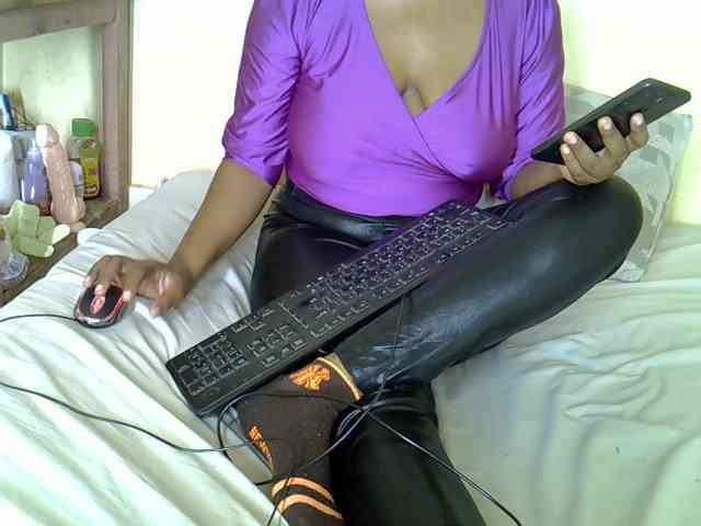 Queenlacey webcam