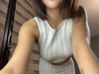BabyDarii Porn Show