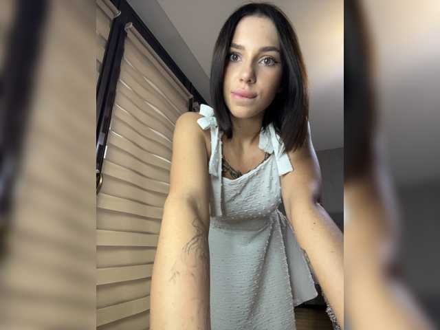 BabyDarii live cam on BongaCams