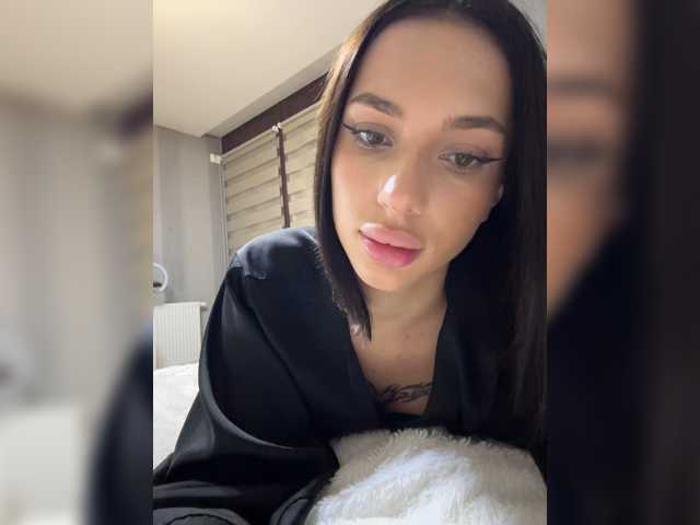 BabyDarii live cam on BongaCams