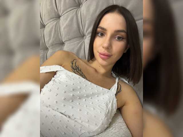 BabyDarii live cam on BongaCams