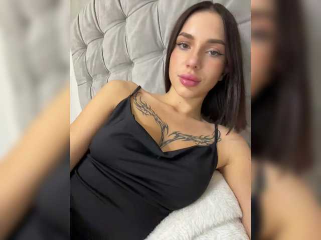 BabyDarii live cam on BongaCams