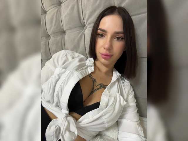 BabyDarii live cam