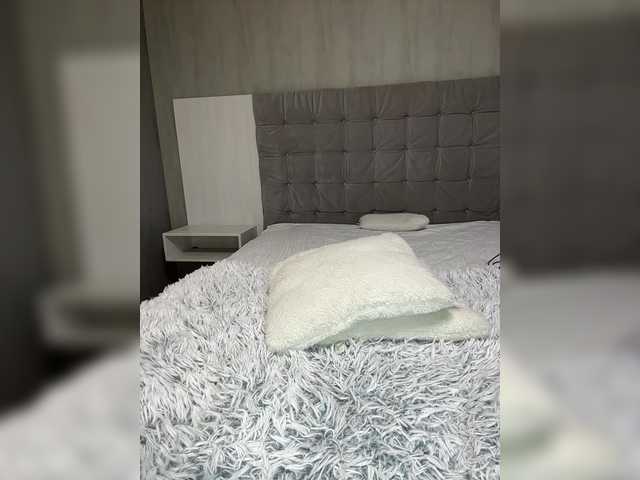 BabyDarii live webcam show