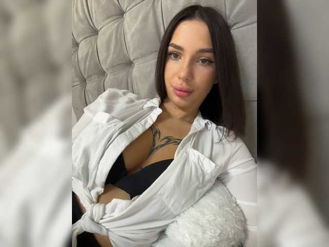 BabyDarii live cam on BongaCams