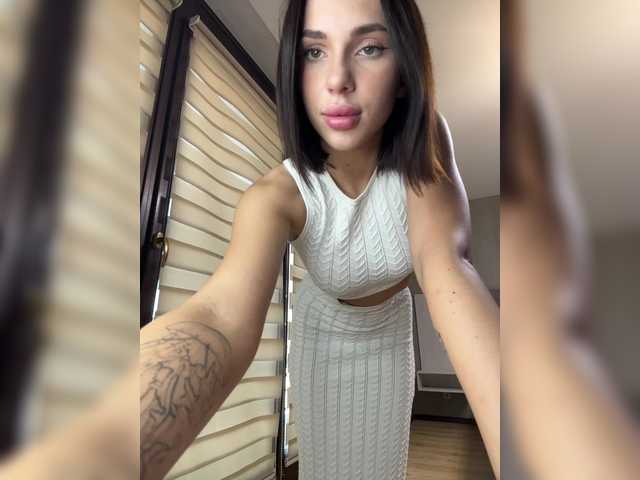 BabyDarii live cam on BongaCams