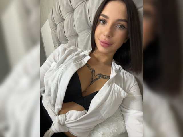 BabyDarii live cam on BongaCams