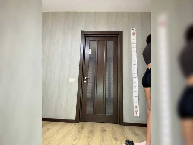 BabyDarii live webcam show