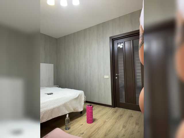 BabyDarii's BongaCams show and profile