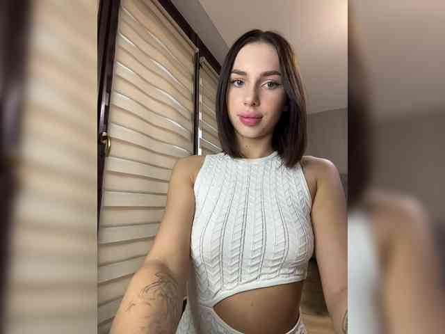 BabyDarii Sex Cam Show