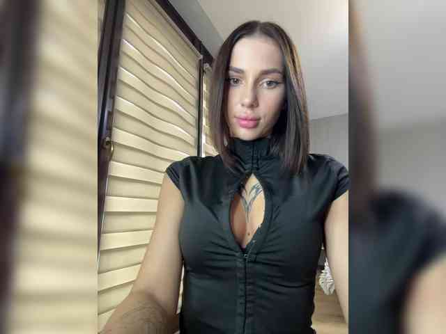 BabyDarii Sex Cam Show