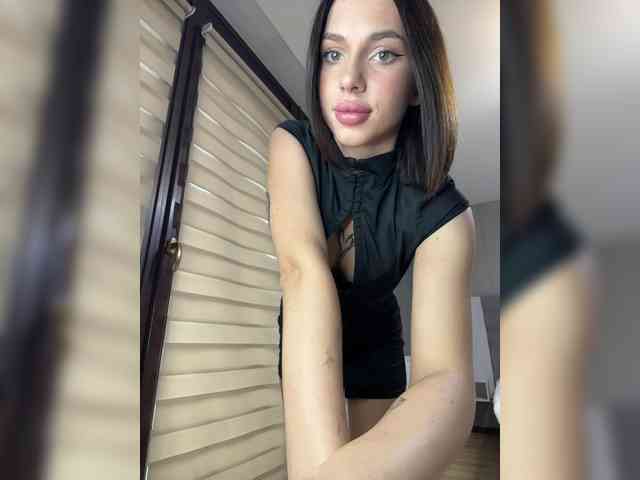 BabyDarii Sex Cam Show