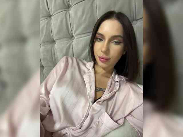 BabyDarii Live Webcam on BongaCams