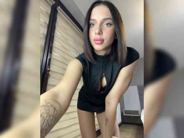 BabyDarii Sex Cam Show