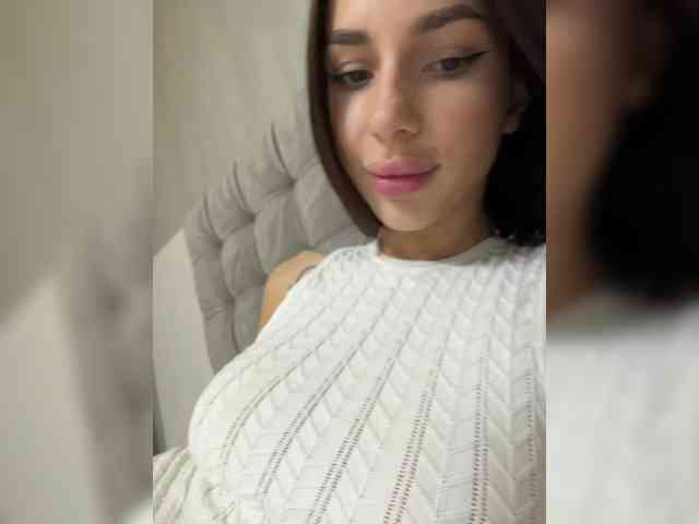 BabyDarii Sex Cam Show