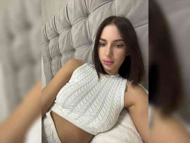 BabyDarii Sex Cam Show