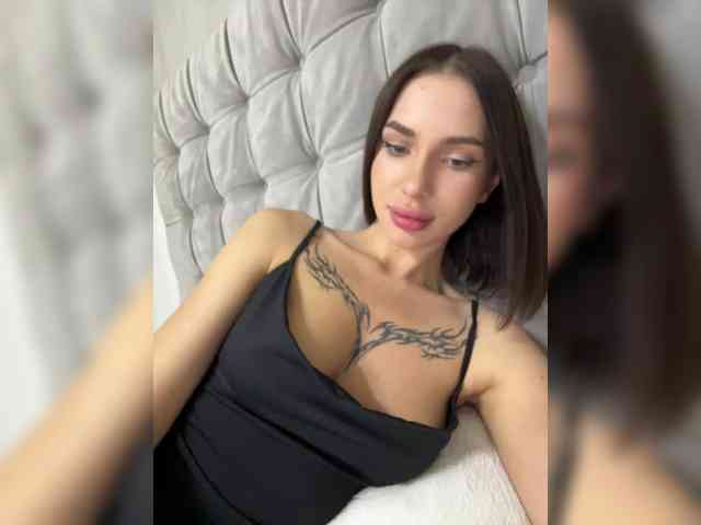 BabyDarii Sex Cam Show