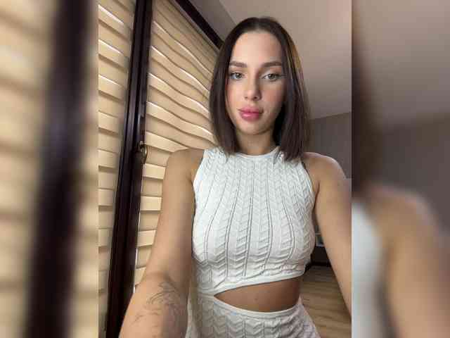 BabyDarii Sex Cam Show