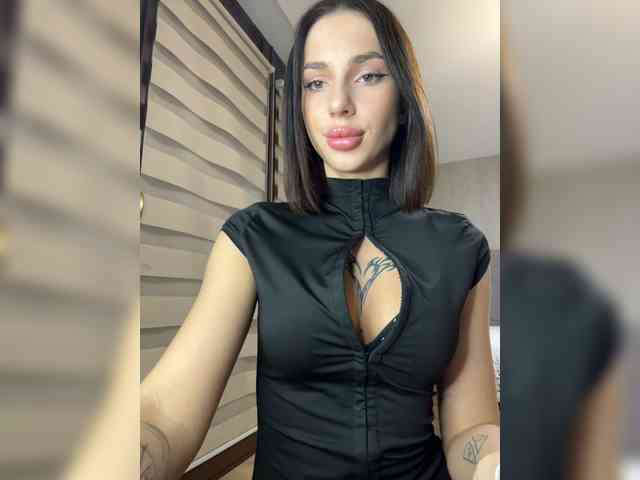BabyDarii Sex Cam Show